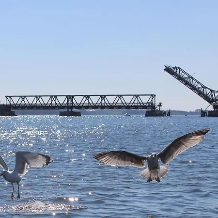 Holiday home Upper Deck Comfortable